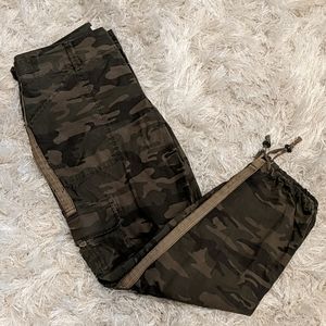 Sanctuary cargo camo pants